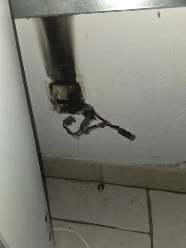 Remise au propre d'un branchement d'un convecteur à Bouc-Bel-Air, Marseille, STAES ELEC