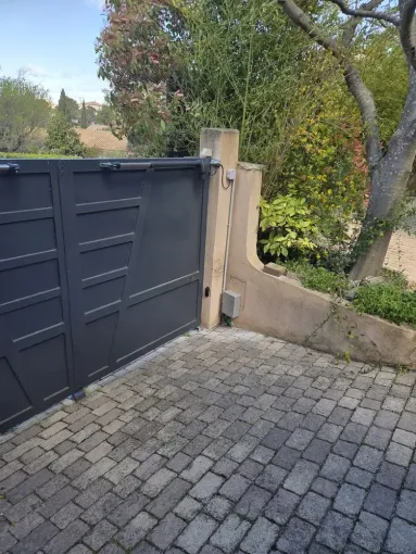 dépose et pose d'un automatisme de portail à Bouc Bel Air, Marseille, STAES ELEC