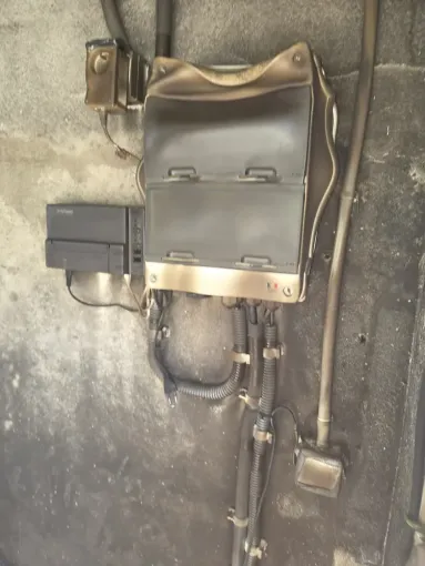 Intervention d'urgence à Marseille : un garage prend feu à La Valentine, Marseille, STAES ELEC
