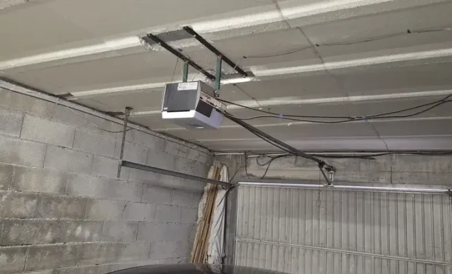 Mise en place d'un moteur de porte de garage Somfy connectée à Ventabren, Marseille, STAES ELEC