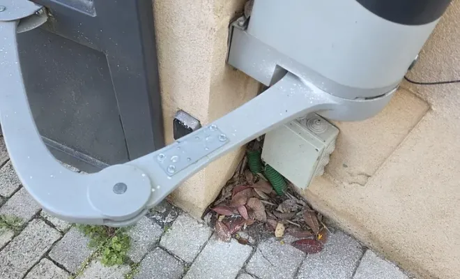 dépose et pose d'un automatisme de portail à Bouc Bel Air, Marseille, STAES ELEC