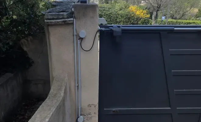dépose et pose d'un automatisme de portail à Bouc Bel Air, Marseille, STAES ELEC