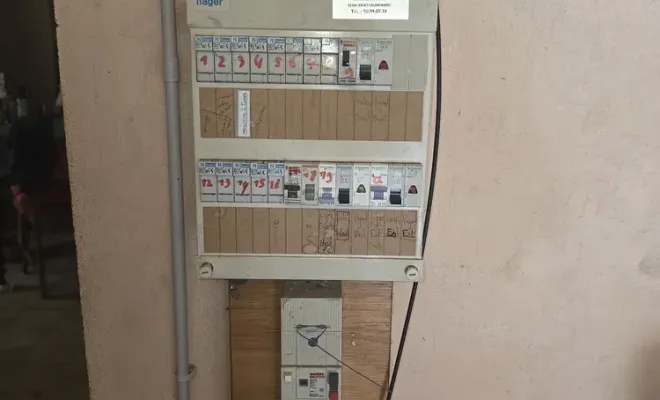 Mise en sécurité du tableau électrique à Graveson, Marseille, STAES ELEC