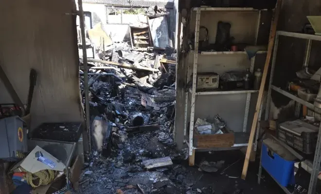 Intervention d'urgence à Marseille : un garage prend feu à La Valentine, Marseille, STAES ELEC